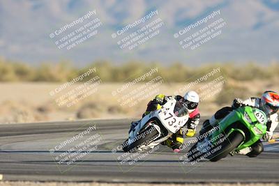 media/Dec-07-2025-CVMA (Sun) [[3e7d2de5dc]]/Race 18-Formula Twins-Formula 40 UL/